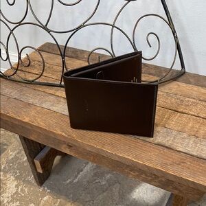 Men’s Classic Bifold Leather Wallet